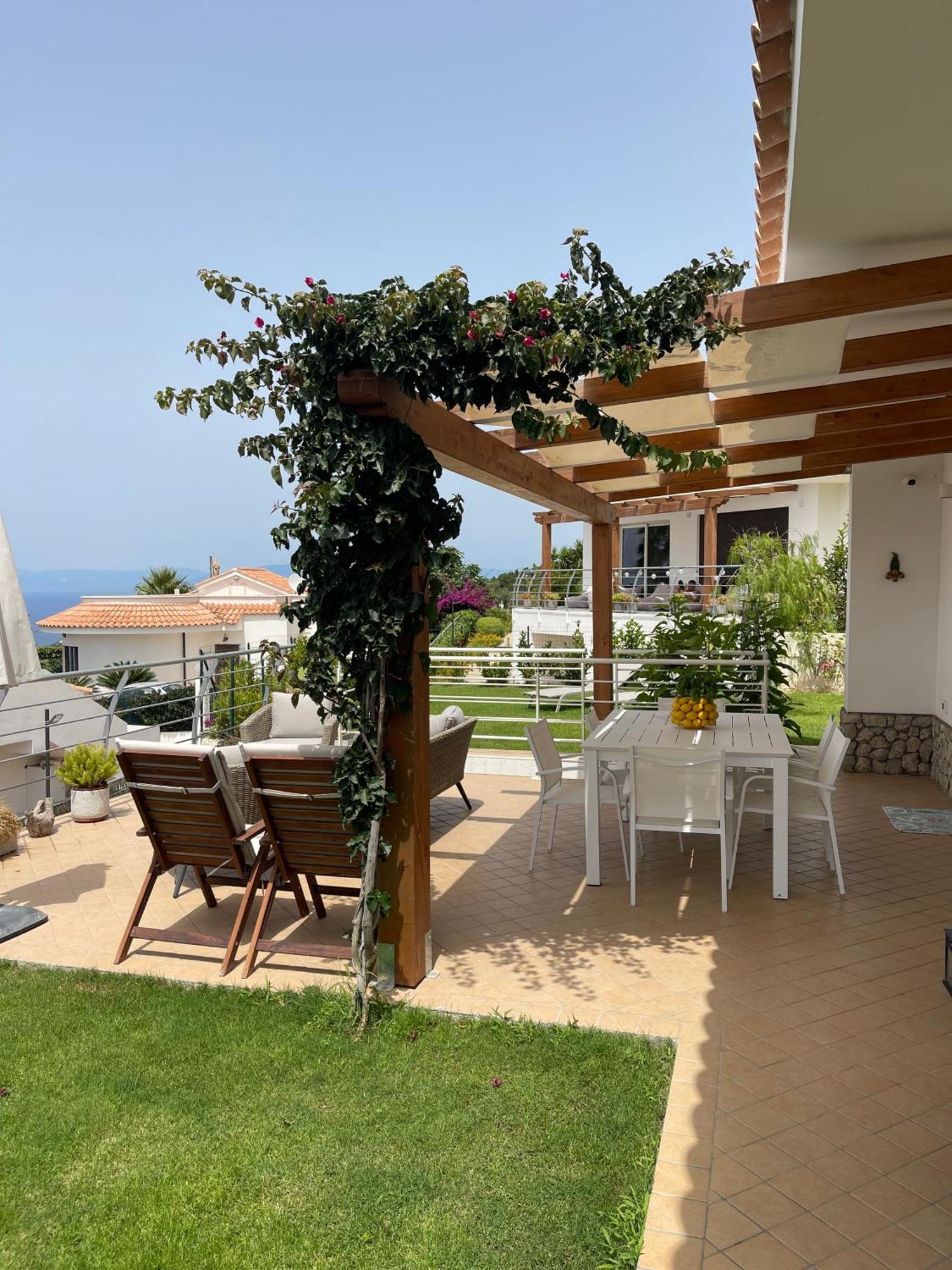 Villa Sofia *Luxury Experience In Calabria Дзамброне Екстериор снимка
